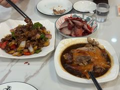 -余杨鸭鸭餐厅