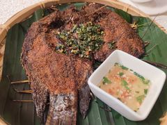 傣家香茅草烤罗非鱼-云腾食府·云南菜