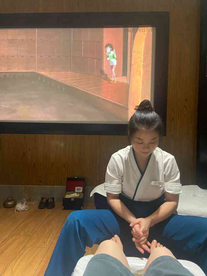 紫蝴蝶足浴(四明广场店)-"怎么说呢,今天的体验超赞.服务,环境,技.