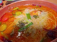 -洱火云南酸菜牛肉火锅(石景山当代商城店)