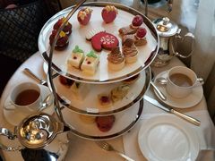 节日限定双人红丝绒下午茶-Salon de Ville浦江汇(上海外滩华尔道夫酒店店)