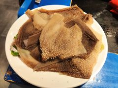 屠场鲜毛肚-洞府防空洞老火锅(解放碑总店)