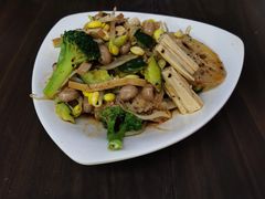 -新疆大盘鸡·十八年老店