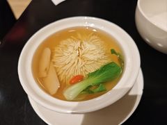 竹荪菊花豆腐汤-勺园中餐厅