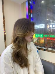 -摩卡造型·烫染·接发