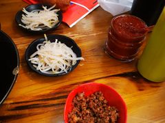 -丽虹云南过桥米线(兴工街店)