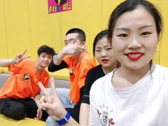 -嘿哟动霸CHUA·新潮玩运动娱乐中心·蹦床滑冰团建乐园