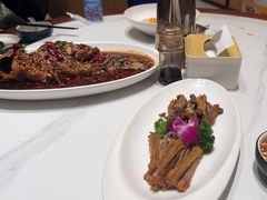 -梅利汴京烤鸭•开封豫菜地标店(东大街店)
