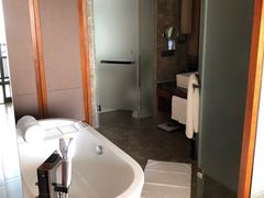 -三亚湾海居铂尔曼度假酒店