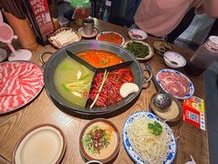 -巴卤社老火锅(财富店)