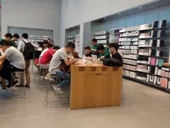 -Apple零售店(华贸购物中心店)