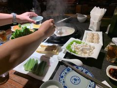 -大匠工房古船木艺术餐厅·猪肚鸡专门店(长白仙岛店)