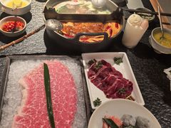 -三出山火锅(南京万象天地店)