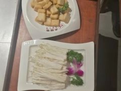 -周周有辣火锅馆(玖耀里店)
