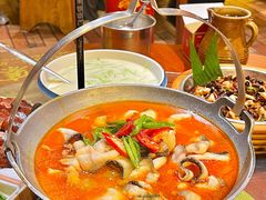 -老滇山寨•云南特色菜•地方菜•民族风情歌舞表演(金碧店)