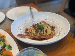 -Chom Cafe and Restaurant