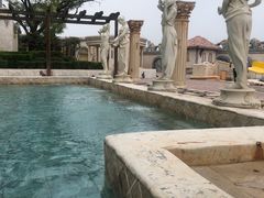 -泉城欧乐堡戏水湾艺术养生温泉