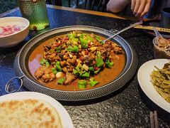 -侯志伟老街炒鸡(广济街店)
