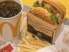 -麦当劳(假日广场店)