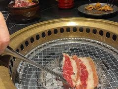 -山川小町·极番烧肉(新地假日广场店)