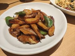 -关东小磨东北菜(上海长风大悦城店)