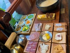 -银米·云南传统过桥米线(双廊黑金冠店)