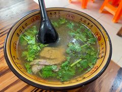 牛肉汤-锅贴大王南翔小笼(临沂二村店)