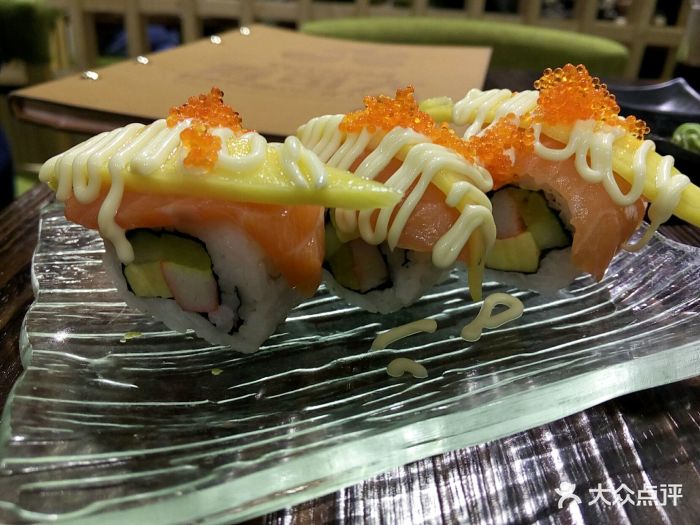 香芒三文鱼加州卷