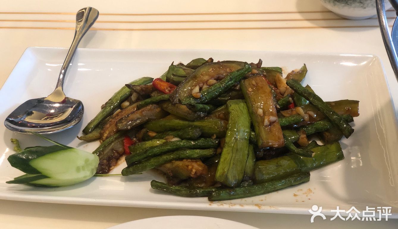 点了四个菜菜量明显没有国内大