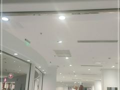 -优衣库(威海威高购物中心店)