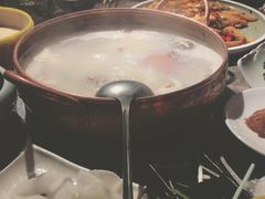 -三人行骨头王火锅(长寿店)