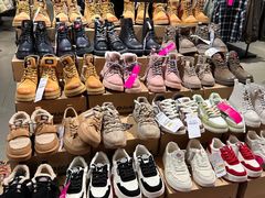 -唯品会(北京国瑞城店)