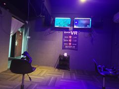 -VR 间客漫·PS电玩·虚拟现实包间游戏电竞(街道口店)