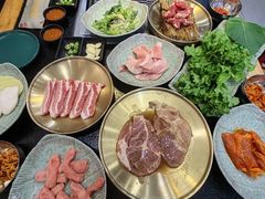-臻牛烤肉