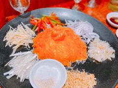 三文鱼齐齐捞起-香山家宴