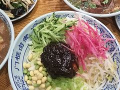 老北京炸酱面-门框胡同百年卤煮(新街口店)