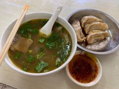 -黄阿姨锅贴大王(万航渡路店)