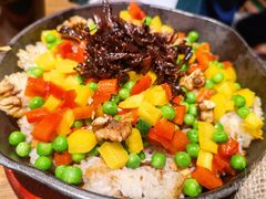 牛肝菌洋芋火腿饭-云海肴·汽锅鸡·云南代表菜(天山百盛优客店)