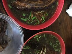 -小龙大肉面馆