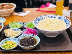 老北京炸酱面-门框胡同百年卤煮(新街口店)