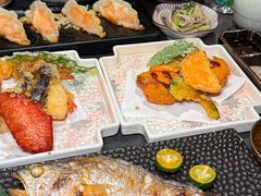 -铭牛烧肉·和牛海鲜自助(高新月牙湖店)