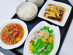 -鲸育宝宝月嫂(徐汇店)