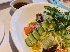 烟熏三文鱼蔬菜沙拉-波特曼西餐厅(南岗店)