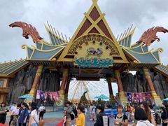 -七彩云南欢乐世界