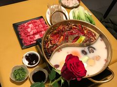 -江湖餐厅–重庆九宫格老火锅