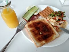 -卡罗酒店(东门晒布地铁站店)