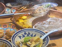 -洱火云南酸菜牛肉火锅(石景山当代商城店)
