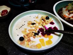 米釀鲜果酸奶-丝路金桃·新疆菜(徐汇店)