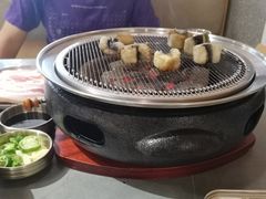 -围炉肉舍•炭烤活鳗•丹东海鲜烤肉(步行街店)