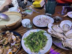 -蚝堡海鲜·威海菜·海肠捞饭·烧烤·亚洲吃蚝公司(幸福门店)